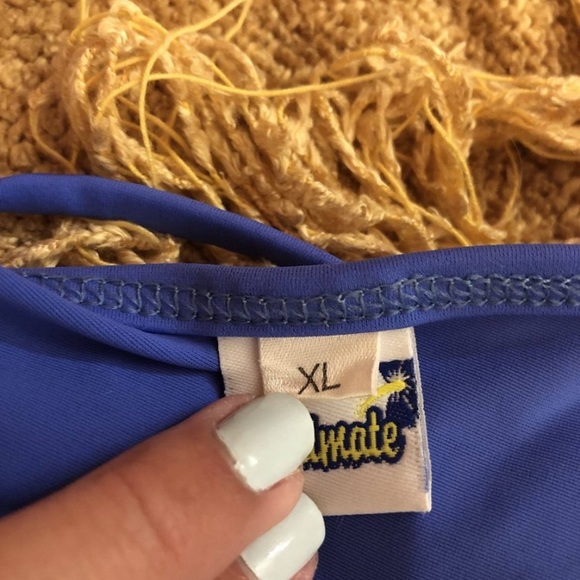 Bikini - Picture 3 of 4